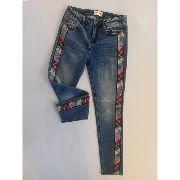 Driftwood Jackie Embroidered Skinny Jeans Blue Denim Aztec Trim 26 EUC - Picture 8 of 8